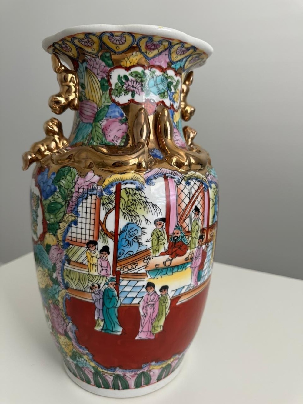 Chinese Rose Medallion Porcelain Vase - Picture 12 of 12